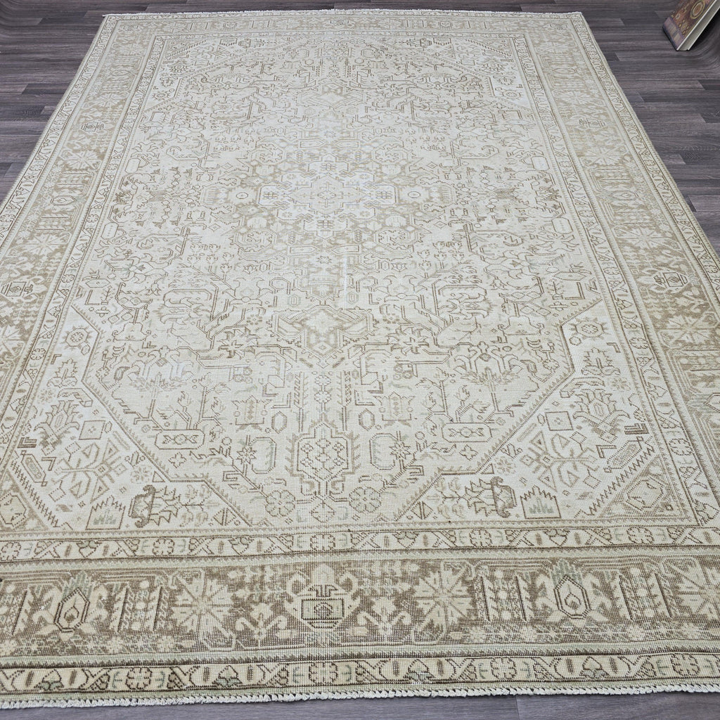 Handmade Wool Heriz Rug, 8x11 Neutral Vintage Turkish Rug