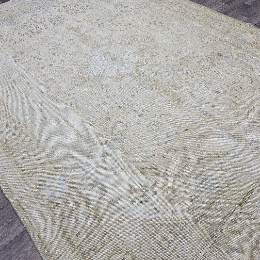 8x11 Hand-Knotted Wool Oushak Rug: Neutral Turkish Design