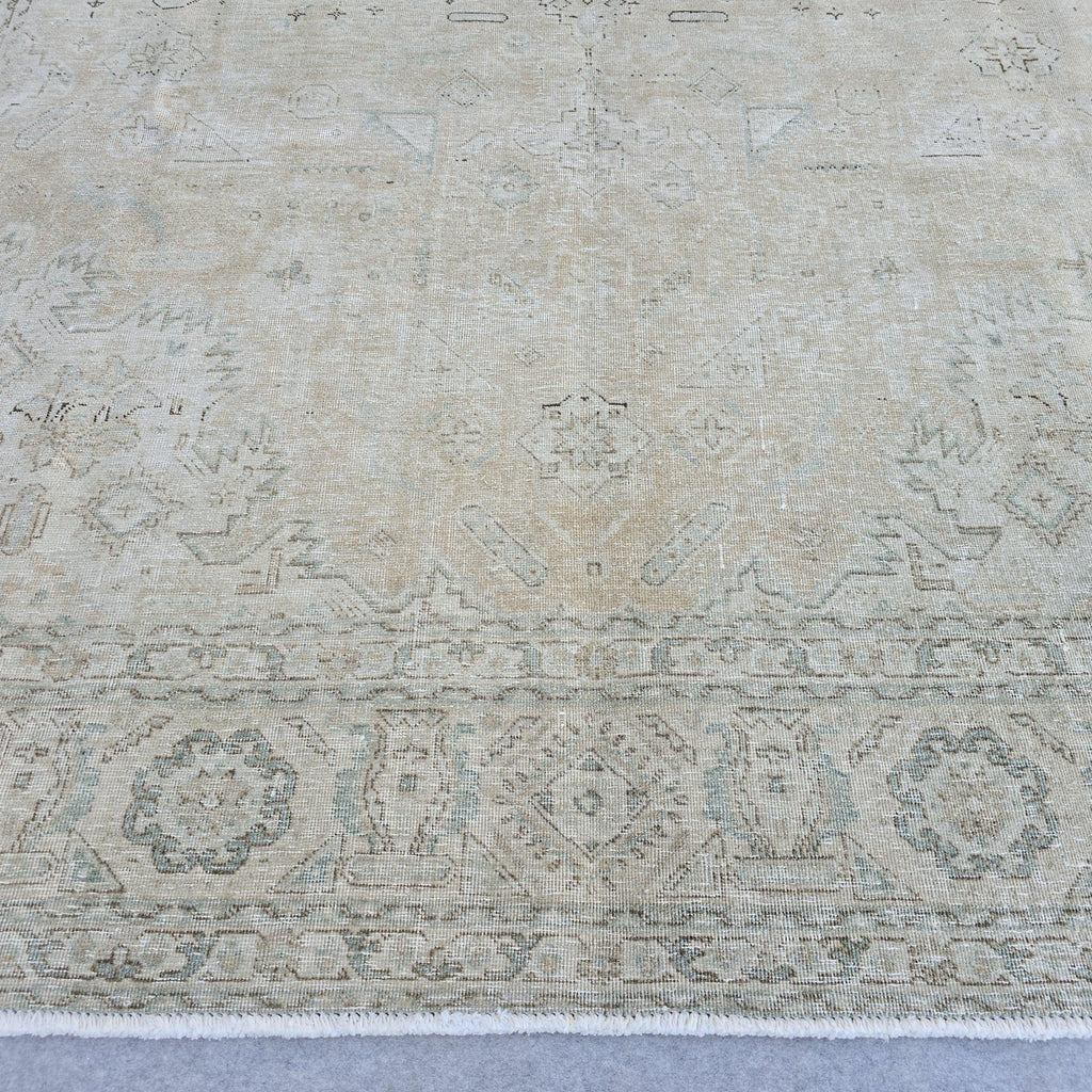 8x11 ft Hand-Knotted Turkish Oushak Rug: Neutral Wool Saloon Carpet