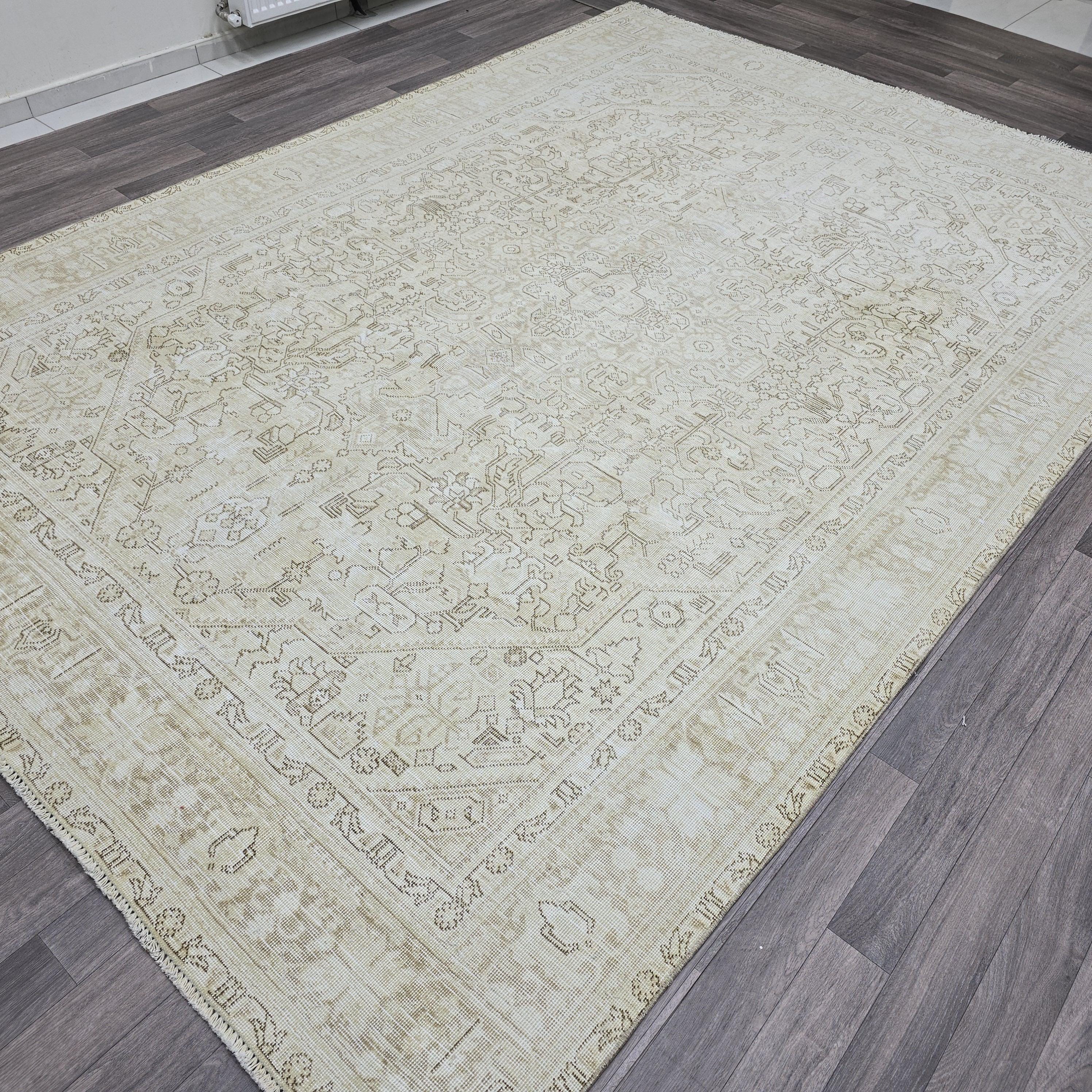 Vintage Oushak Turkish Rug 8x11: Distressed Wool, Neutral Geometric