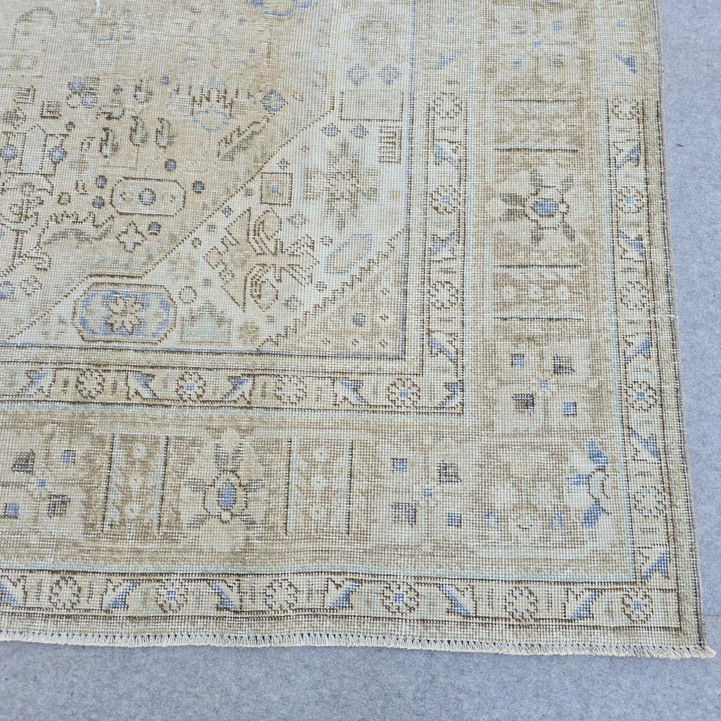 8x11 Vintage Heriz Hand Knotted Oushak Rug: 7.8 x 10.7 ft Neutral Turkish Wool Medallion Carpet