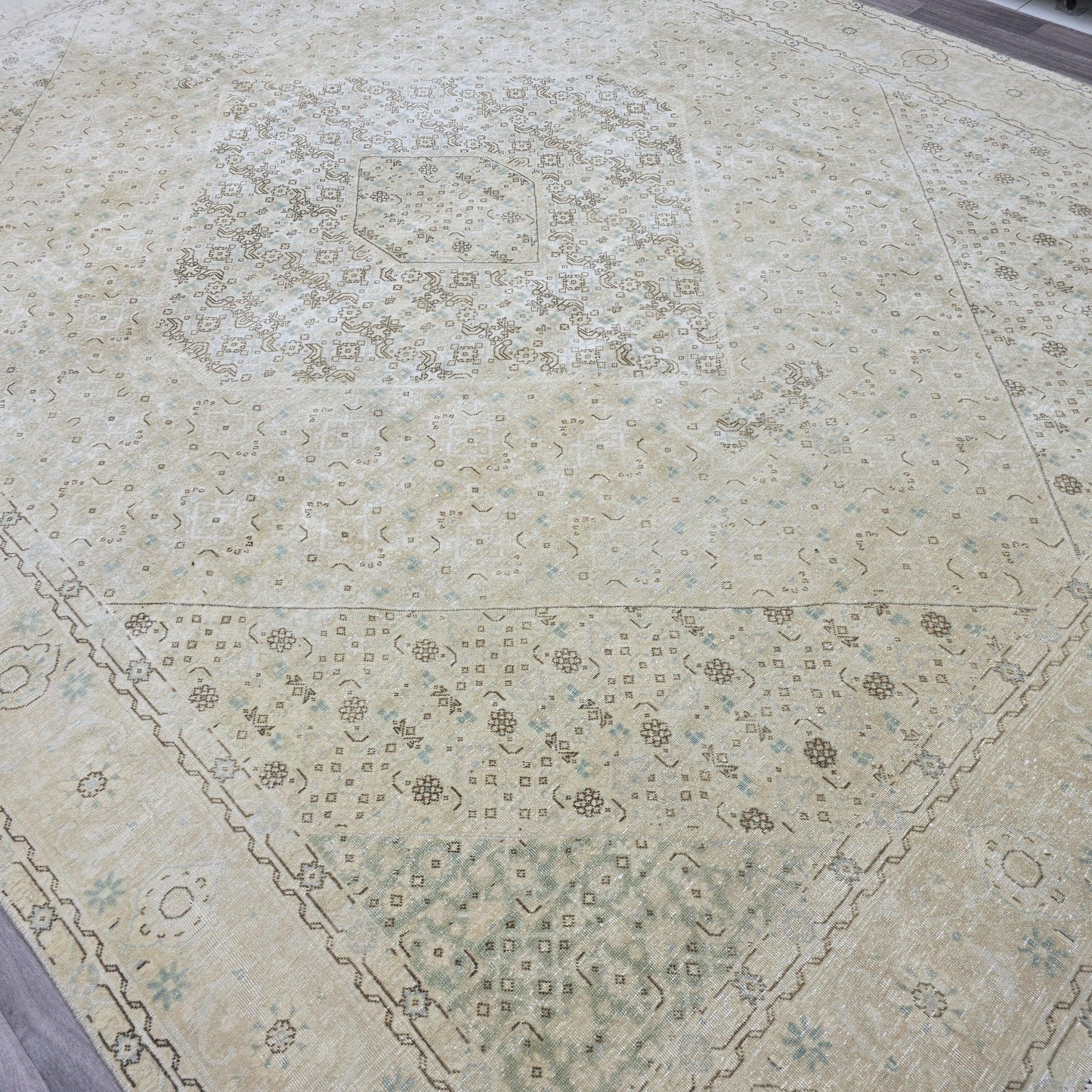 10x12 Oushak Rug: Hand-Knotted Wool Turkish Area Rug
