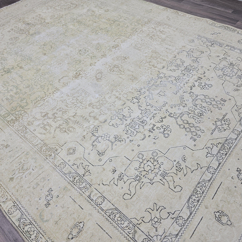 Handmade Oushak Wool Rug 8x11: Neutral Vintage Turkish Rug