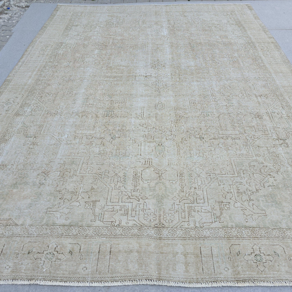 Vintage Oushak Wool Rug 9.5x12.5 ft - Neutral Turkish Carpet