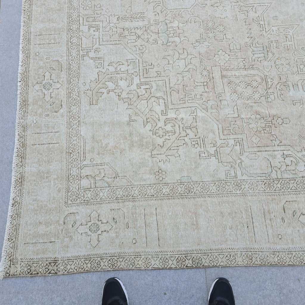 Vintage Oushak Wool Rug 9.5x12.5 ft - Neutral Turkish Carpet