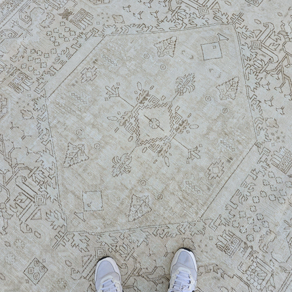Oversized Oushak Rug: 10x13 Vintage Neutral Hand-Knotted Wool Carpet