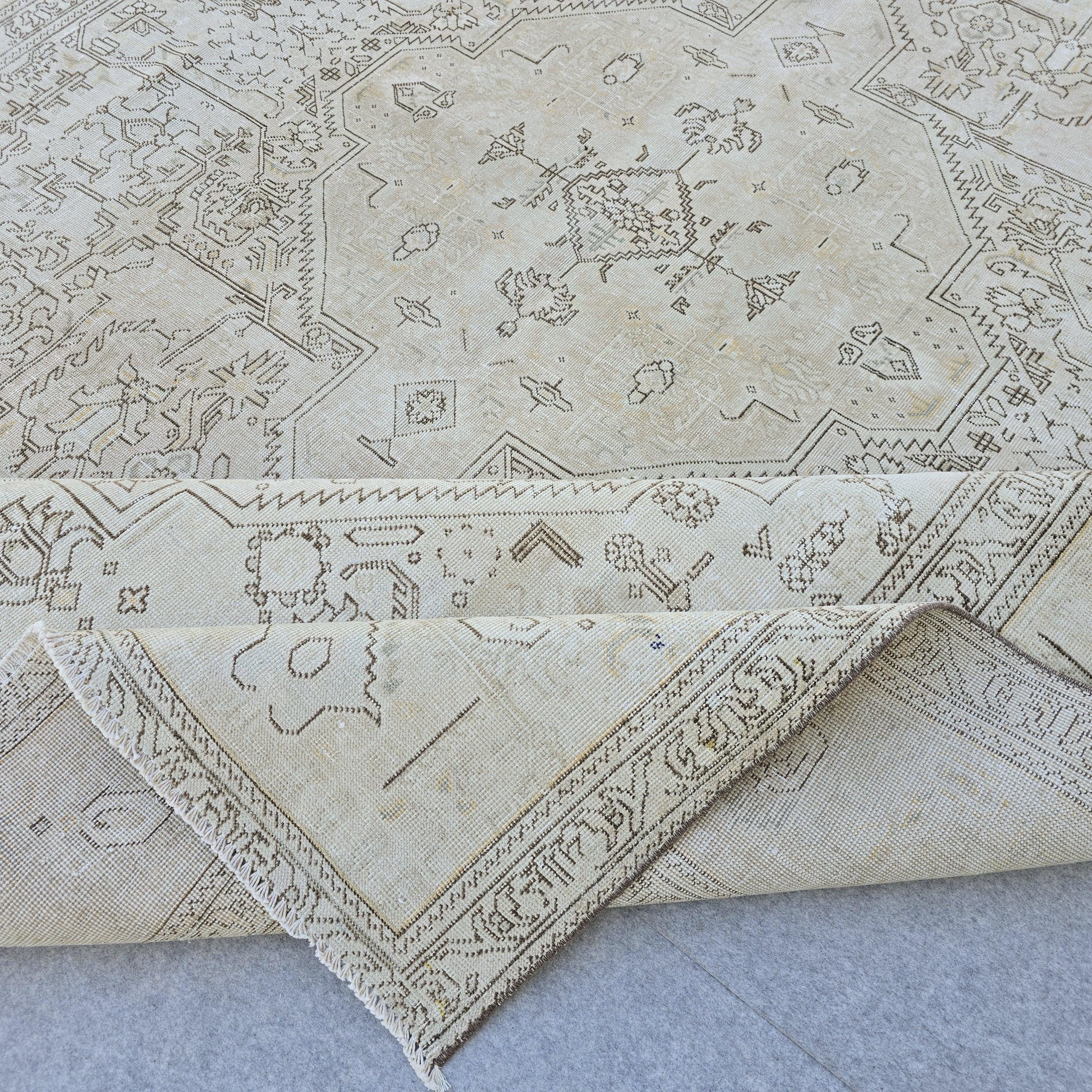 9x12 Neutral Vintage Area Rug/ Hand Knotted Wool Oushak Rug for Livingroom/ Authentic Turkish Rug/ Cream/Beige Wool Area Rug/Extra Large Rug