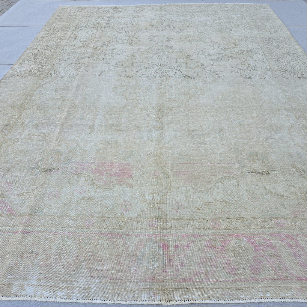Vintage Oushak Rug 9.5x12.5 ft: Hand-Knotted Wool, Muted Beige Brown Pink