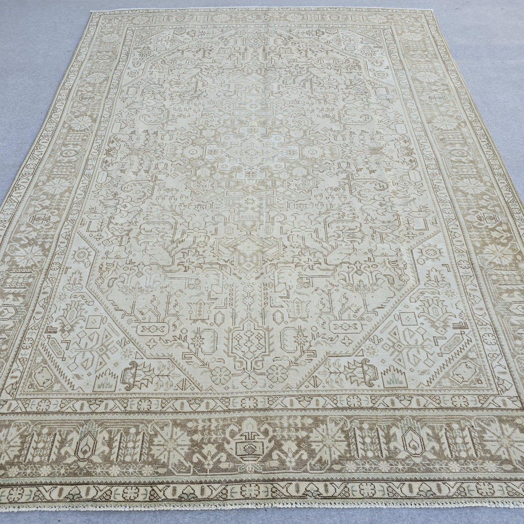 8x11 Handwoven Oushak Rug: Neutral Vintage Turkish Wool Carpet