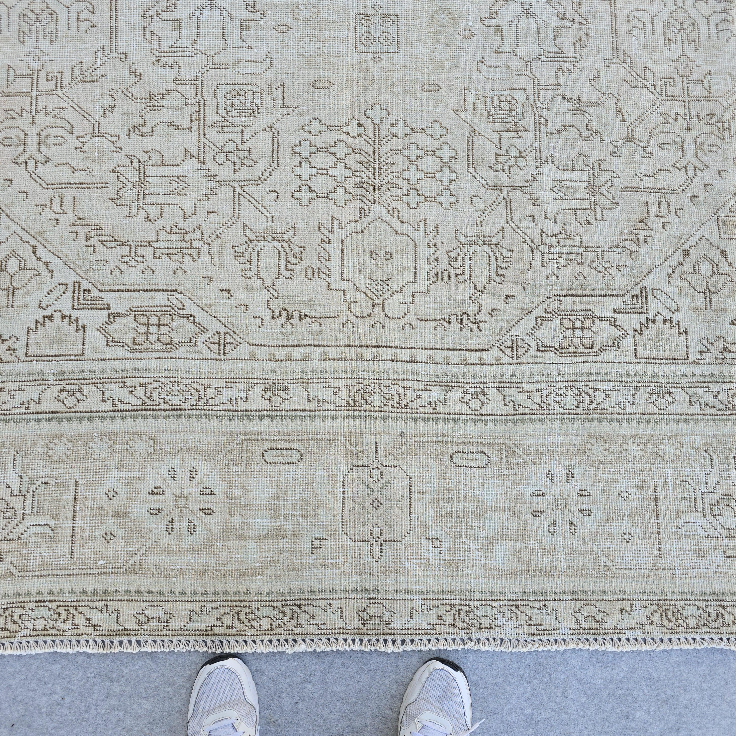 Oversized Oushak Rug: 10x13 Vintage Neutral Hand-Knotted Wool Carpet