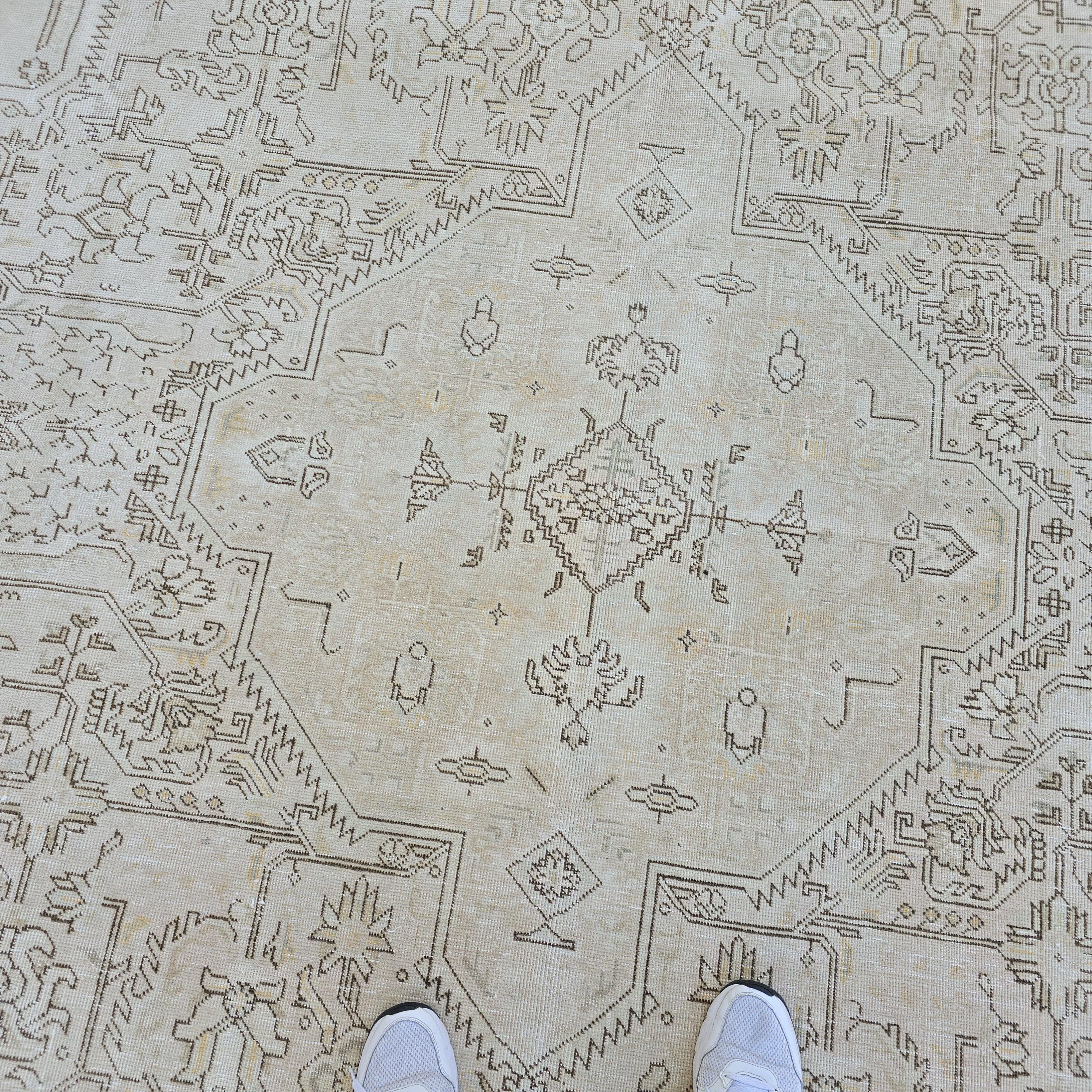 9x12 Neutral Vintage Area Rug/ Hand Knotted Wool Oushak Rug for Livingroom/ Authentic Turkish Rug/ Cream/Beige Wool Area Rug/Extra Large Rug