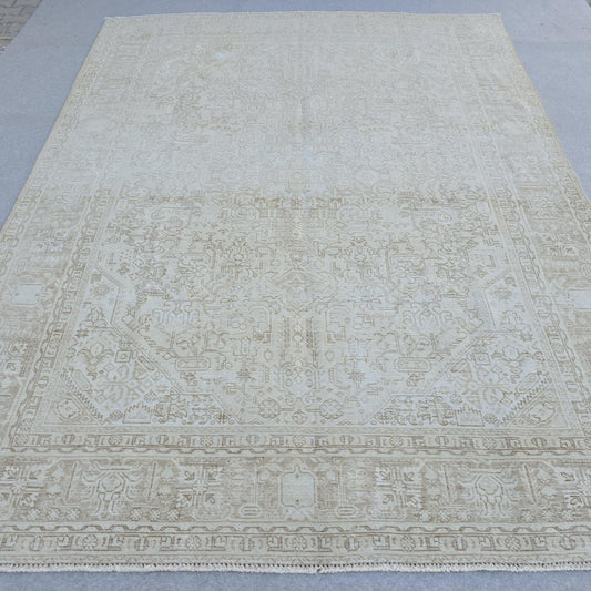 Handmade Wool Oushak Rug 9x12: Neutral Vintage Turkish Rug