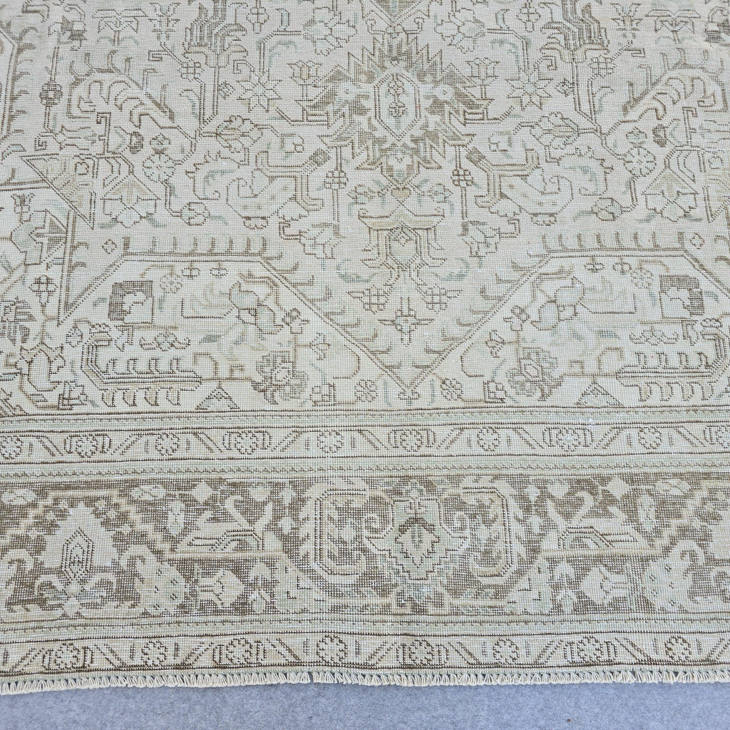 Handmade Neutral Oushak Area Rug: Vintage Turkish Wool, 9x13