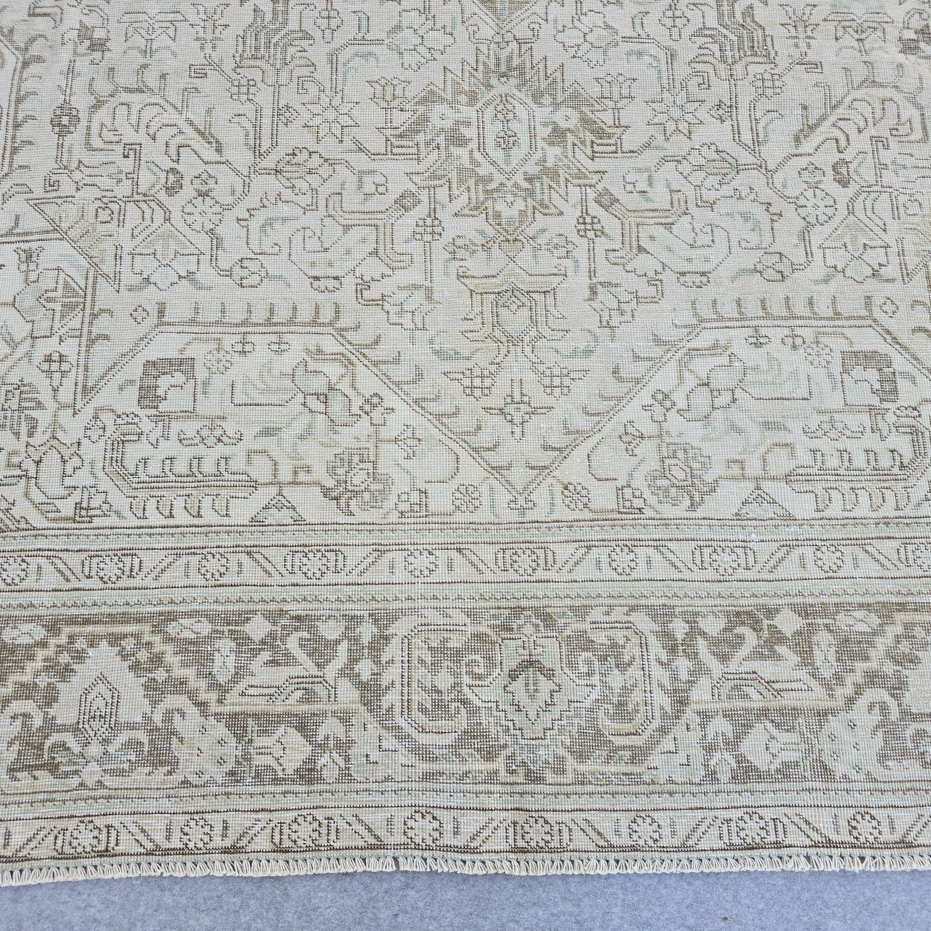 Handmade Neutral Oushak Area Rug: Vintage Turkish Wool, 9x13