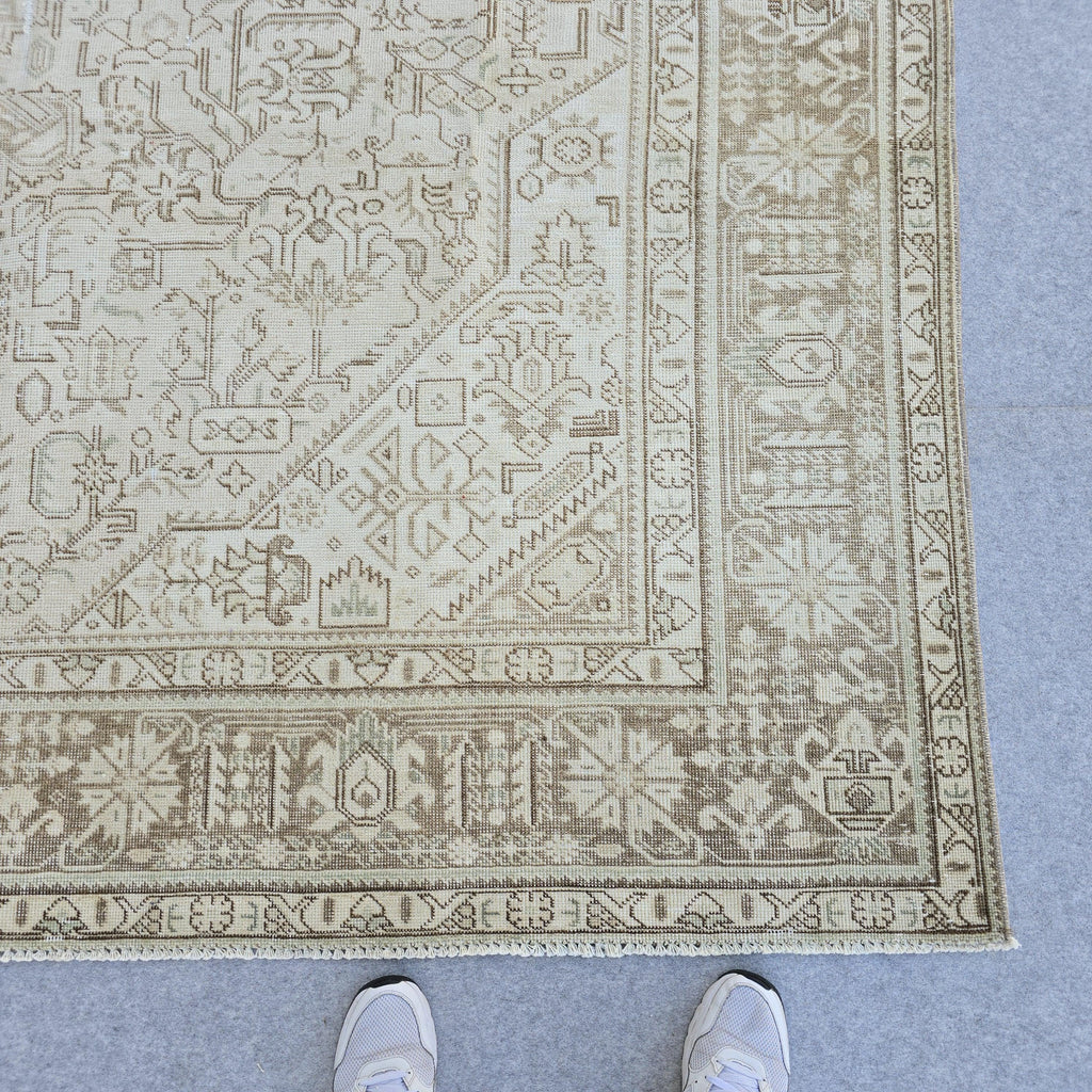 8x11 Handwoven Oushak Rug: Neutral Vintage Turkish Wool Carpet