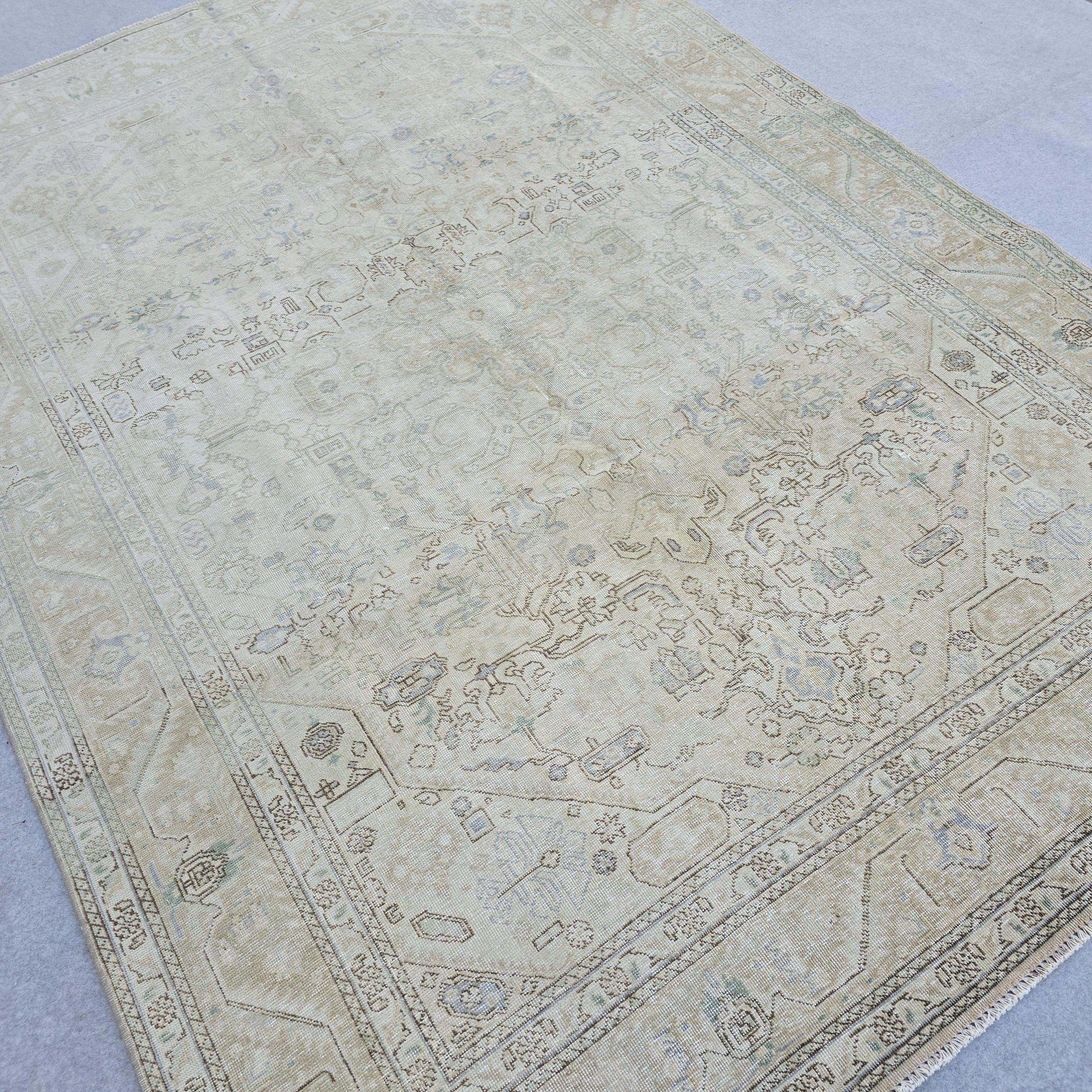 8x11 Handmade Neutral vintage Rug/ Authentic Wool Rug/ Beige Turkish Area Rug/ Muted Oriental rug Geometric Pattern