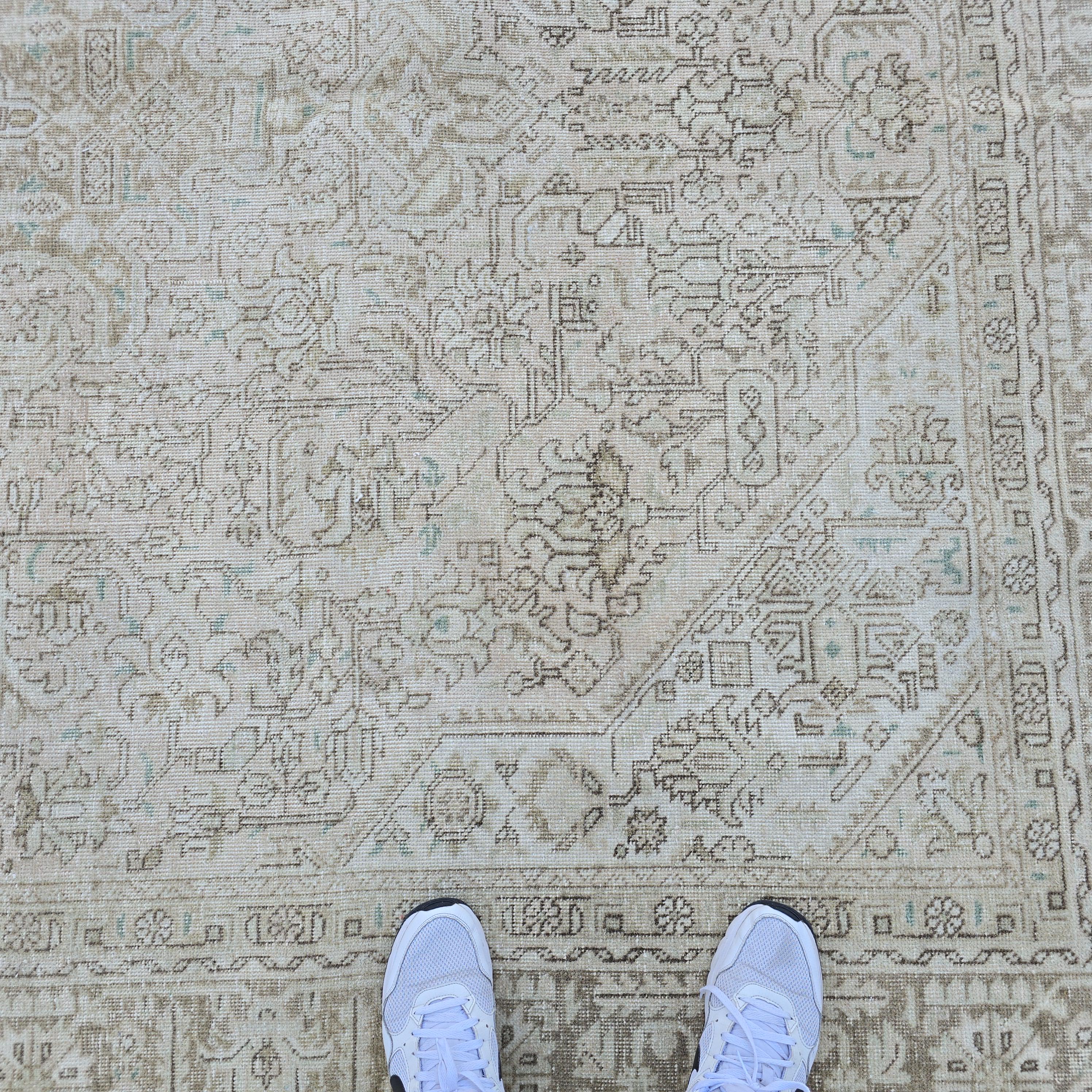 Handmade Wool Oushak Rug 8x11: Vintage Turkish Area Rug