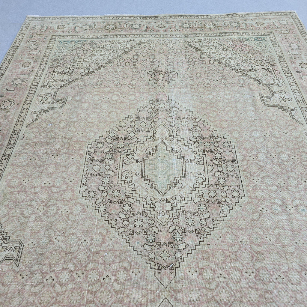 8x10 Pink Oushak Rug: Hand-Knotted Vintage Turkish Wool Carpet