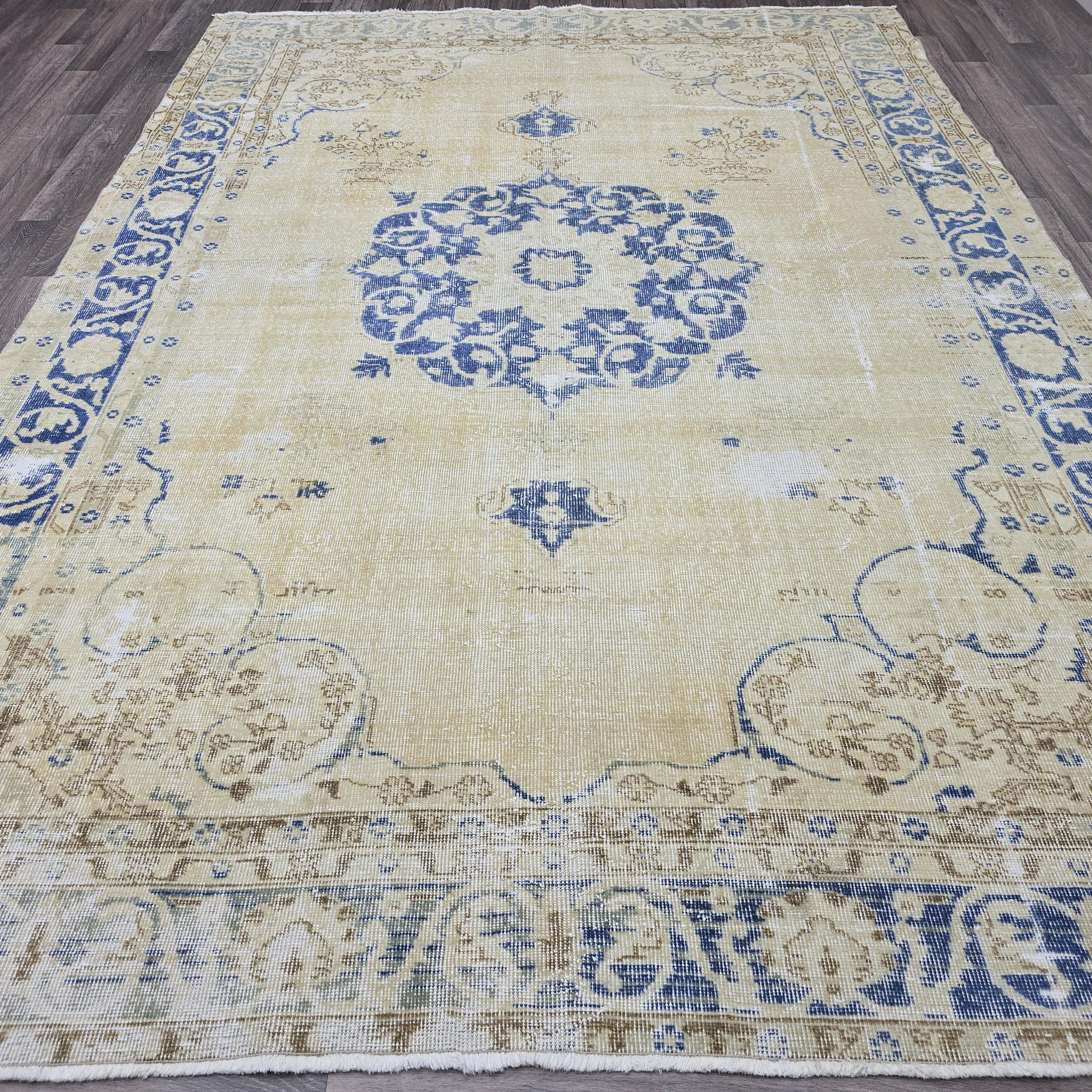 Vintage Handknotted Oushak Rug 7x10: Turkish Boho Decor