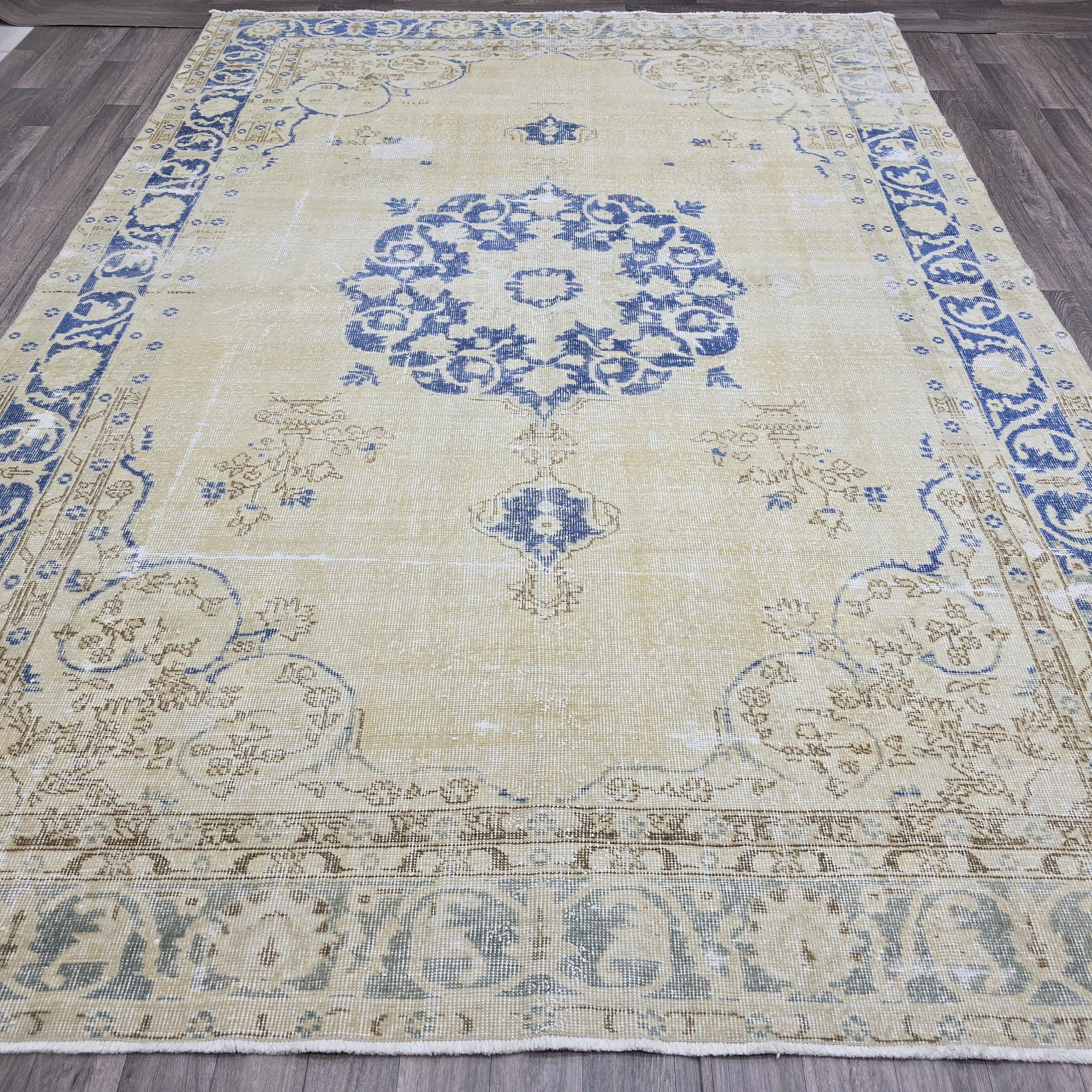 Vintage Handknotted Oushak Rug 7x10: Turkish Boho Decor