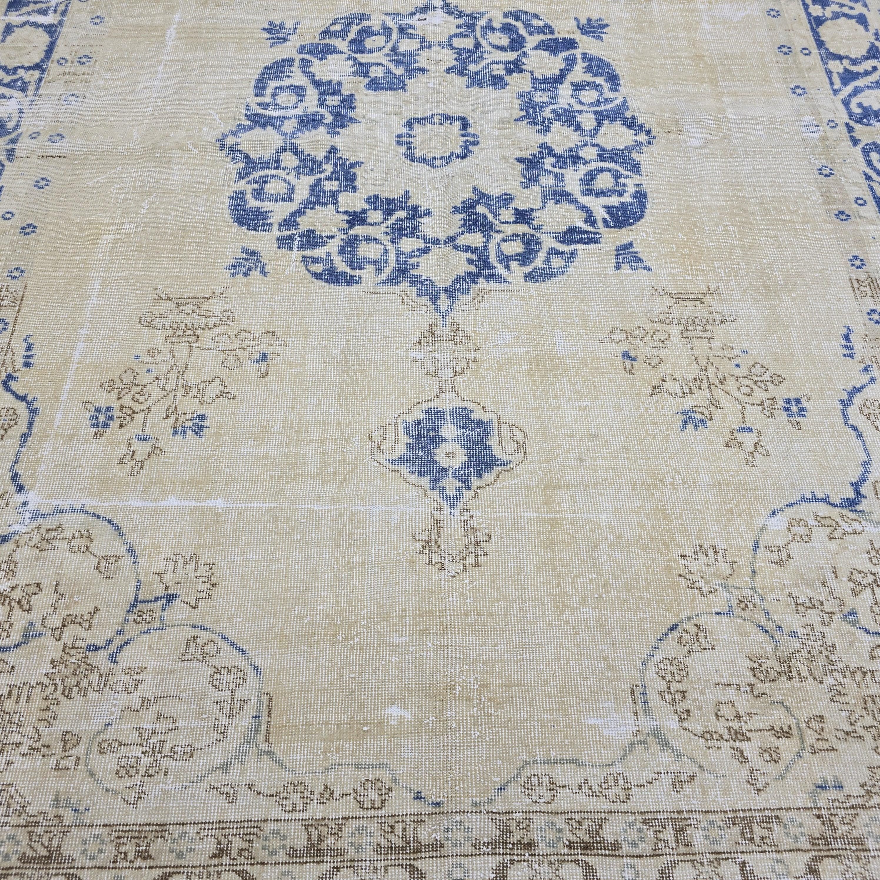 Vintage Handknotted Oushak Rug 7x10: Turkish Boho Decor