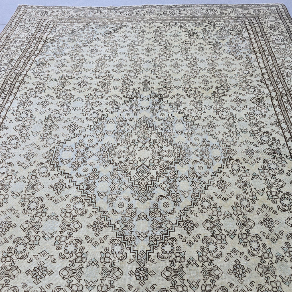 Oversized Antique Turkish Oushak Rug: Extra Large Wool Area Carpet (8.60x12.20 ft)
