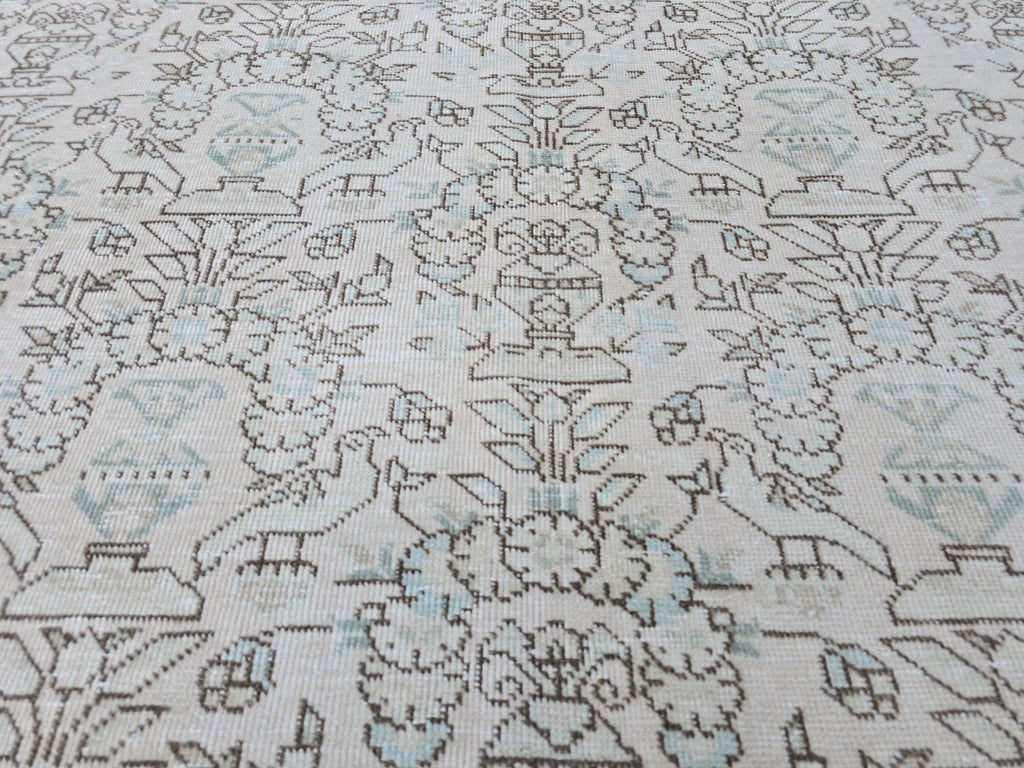Oversized Neutral Oushak Rug: Vintage Turkish Wool Carpet (9x12 ft)