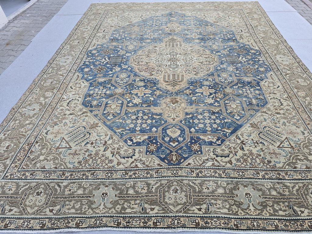 Large Antique Oushak Rug - 10x13 Muted Turkish Wool Carpet - Distressed Bohemian Decor