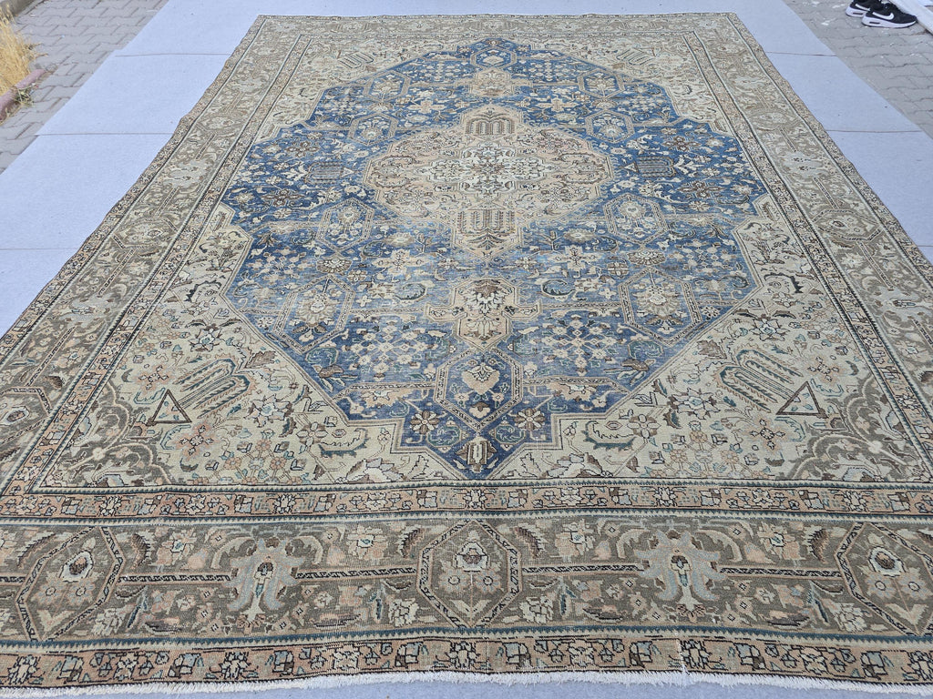 Large Antique Oushak Rug - 10x13 Muted Turkish Wool Carpet - Distressed Bohemian Decor