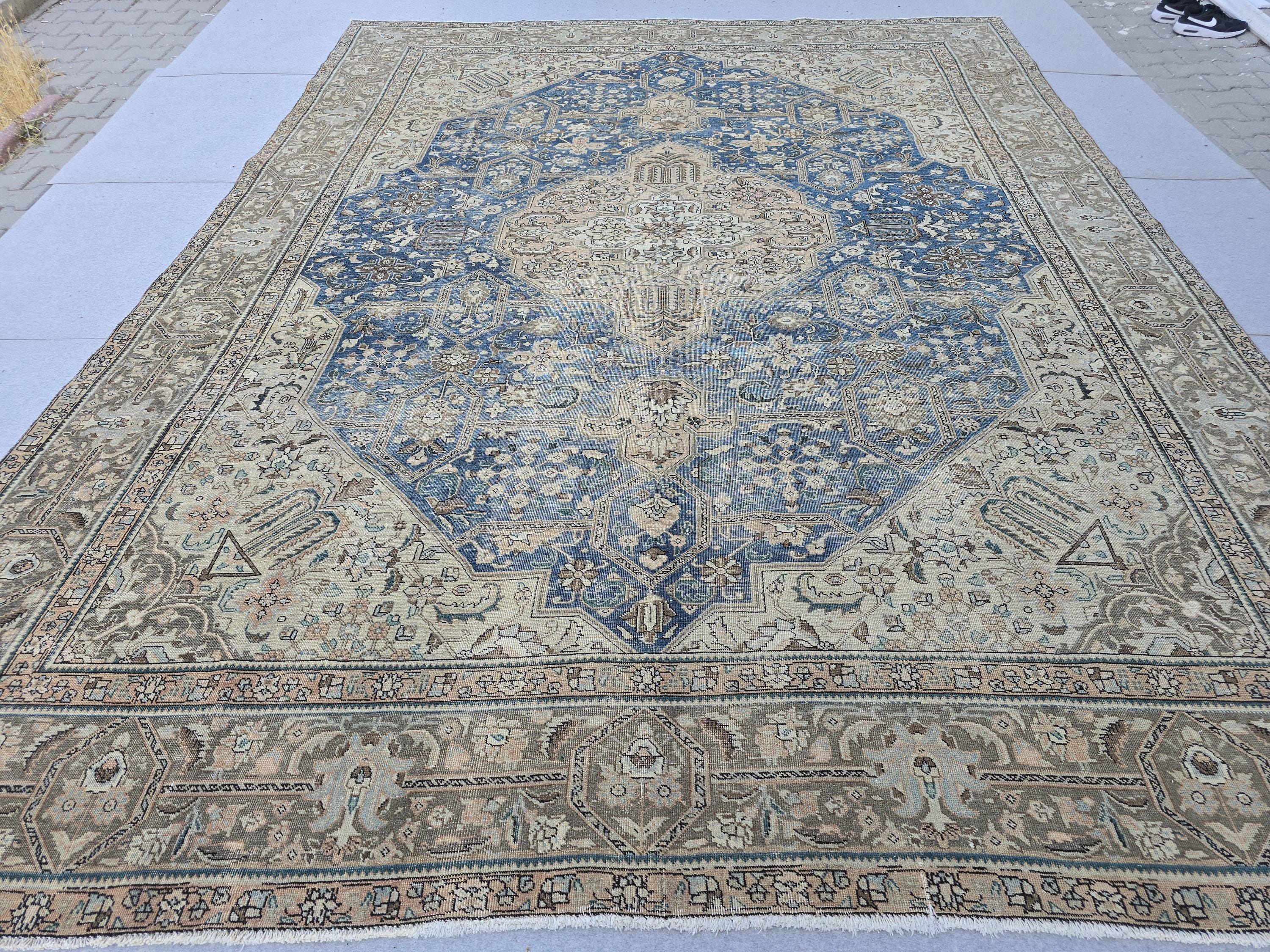 Large Antique Oushak Rug - 10x13 Muted Turkish Wool Carpet - Distressed Bohemian Decor