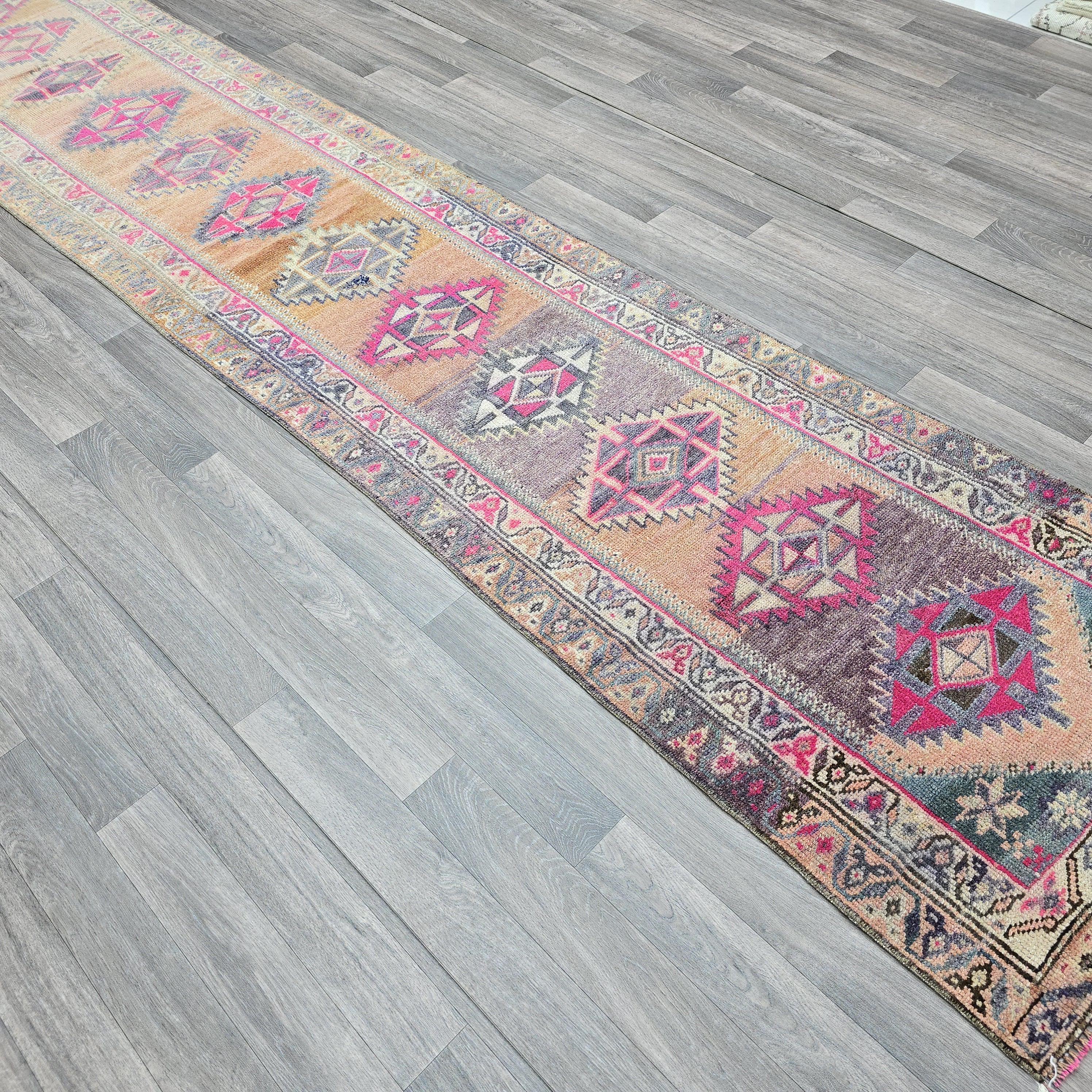 Vintage Oushak Turkish Runner Rug: Handwoven Wool Hallway Decor