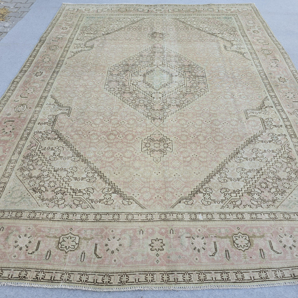 8x10 Pink Oushak Rug: Hand-Knotted Vintage Turkish Wool Carpet