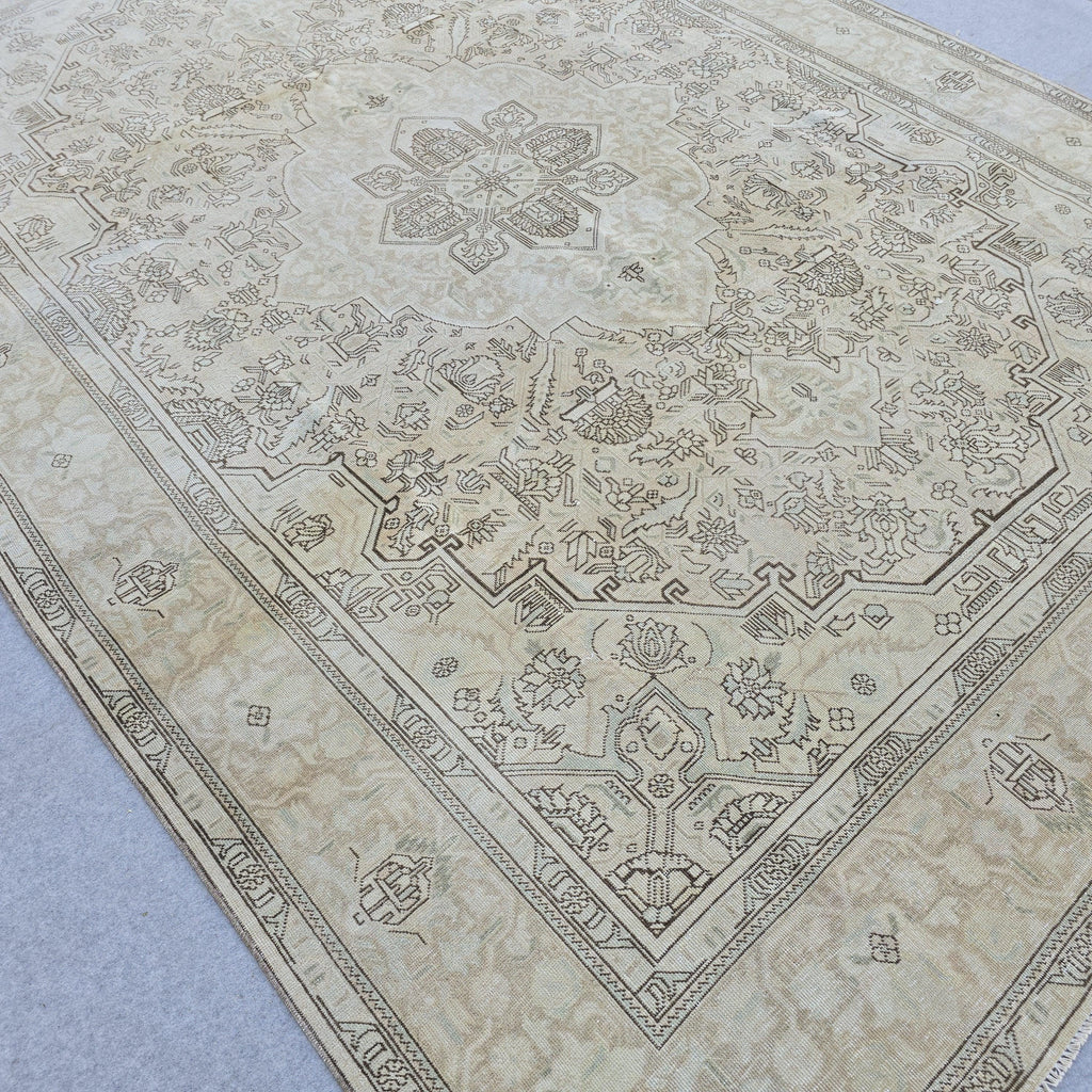 8x11 Oushak Rug: Hand-Knotted Wool & Cotton Turkish Area Rug