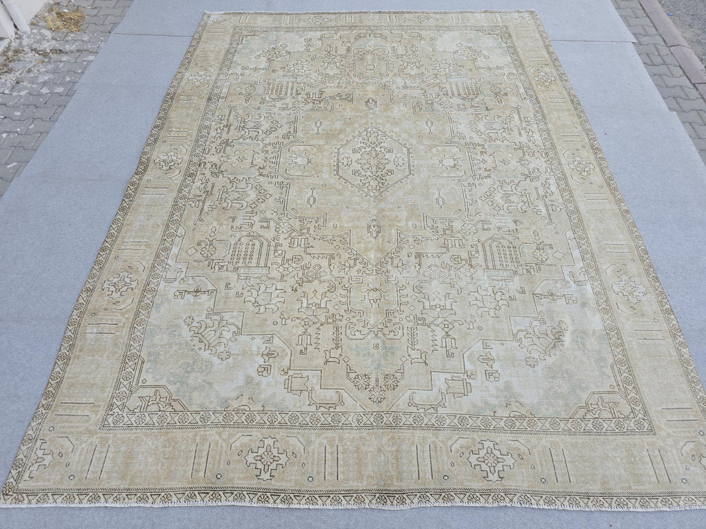 9x12 Beige Turkish Oushak Rug: Handwoven Vintage Wool Carpet