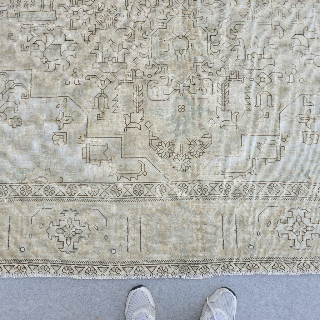 9x12 Beige Turkish Oushak Rug: Handwoven Vintage Wool Carpet