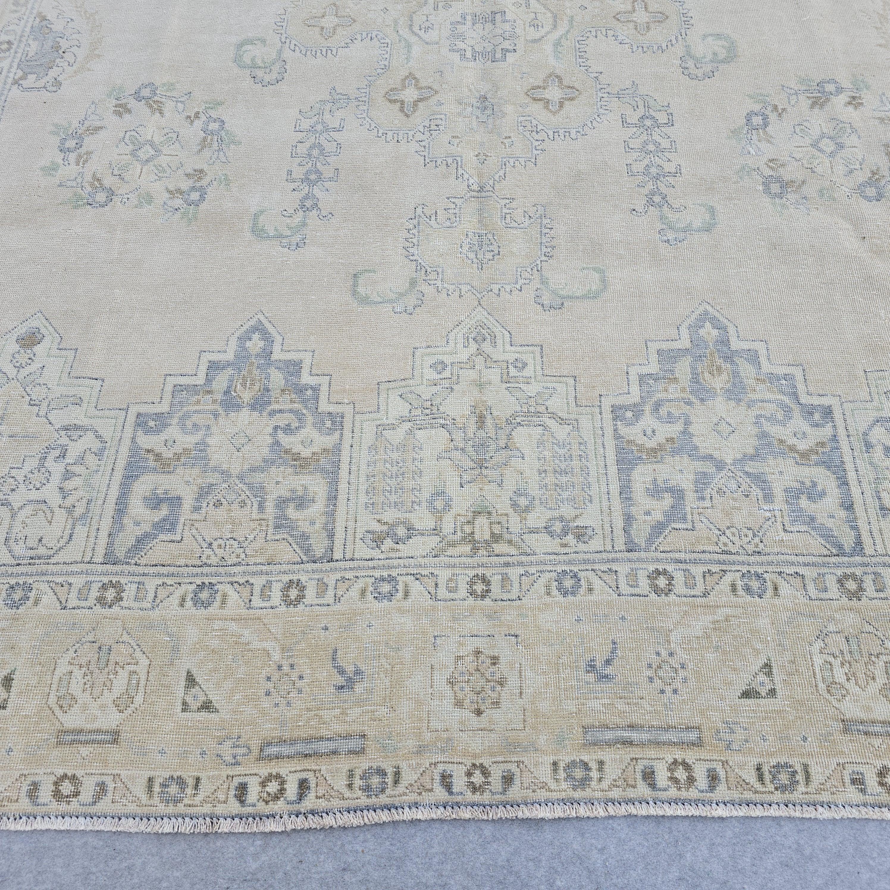 9x12 Hand-Knotted Wool Turkish Rug: Large Vintage Oriental Design