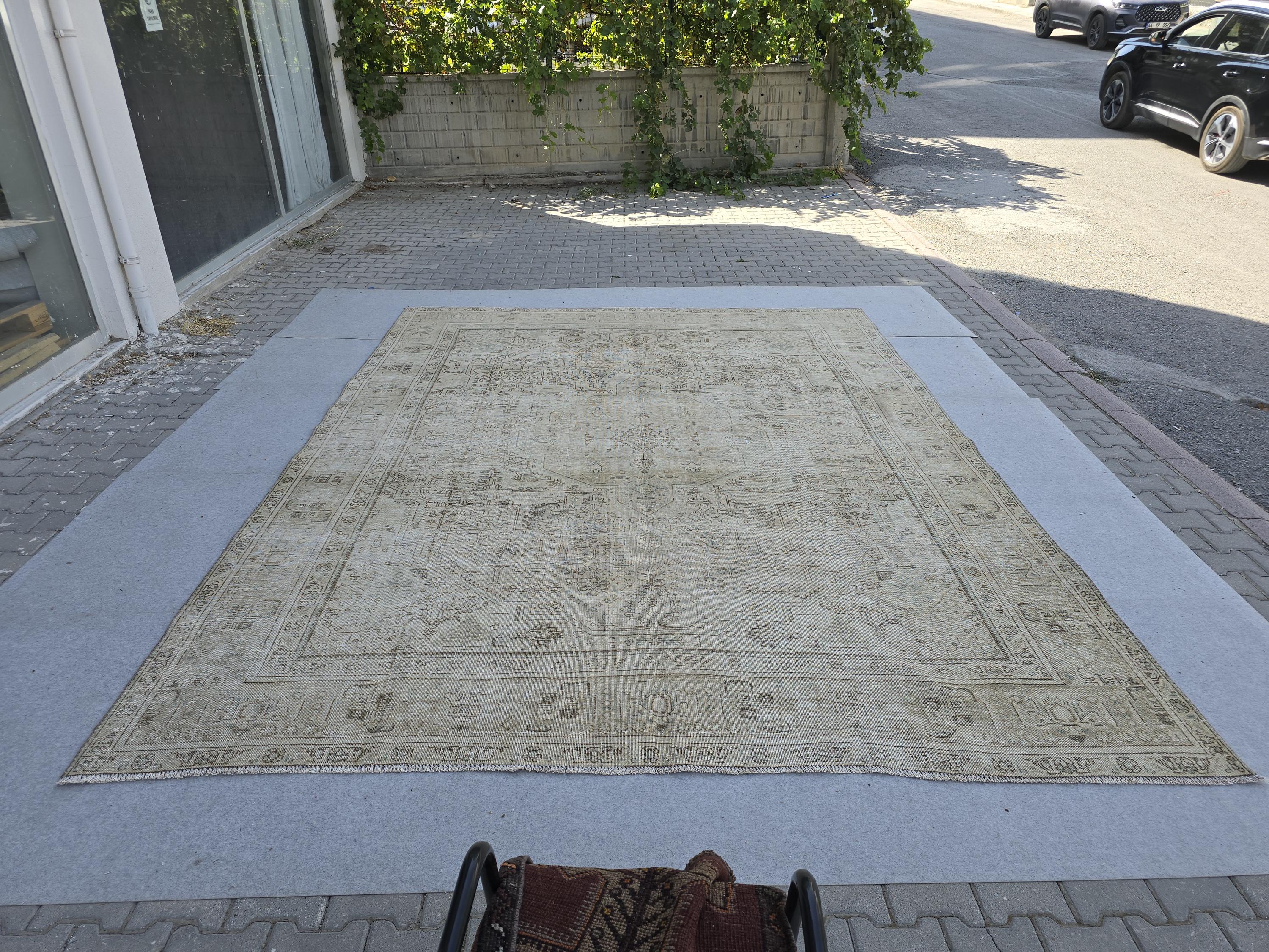 Vintage Hand-Knotted Oushak Rug: Neutral Beige & Brown, 9.7x12.5 ft.