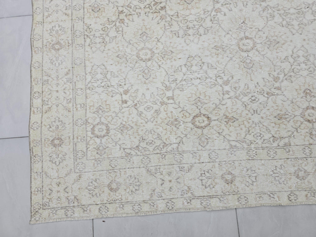 Hand-Knotted Wool Oushak Rug 7x10: Cream Beige Vintage Turkish Rug