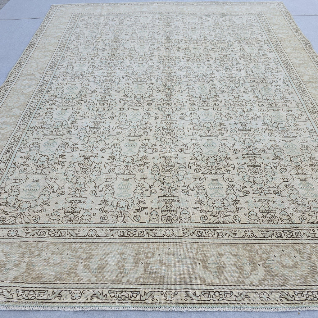 Oversized Neutral Oushak Rug: Vintage Turkish Wool Carpet (9x12 ft)