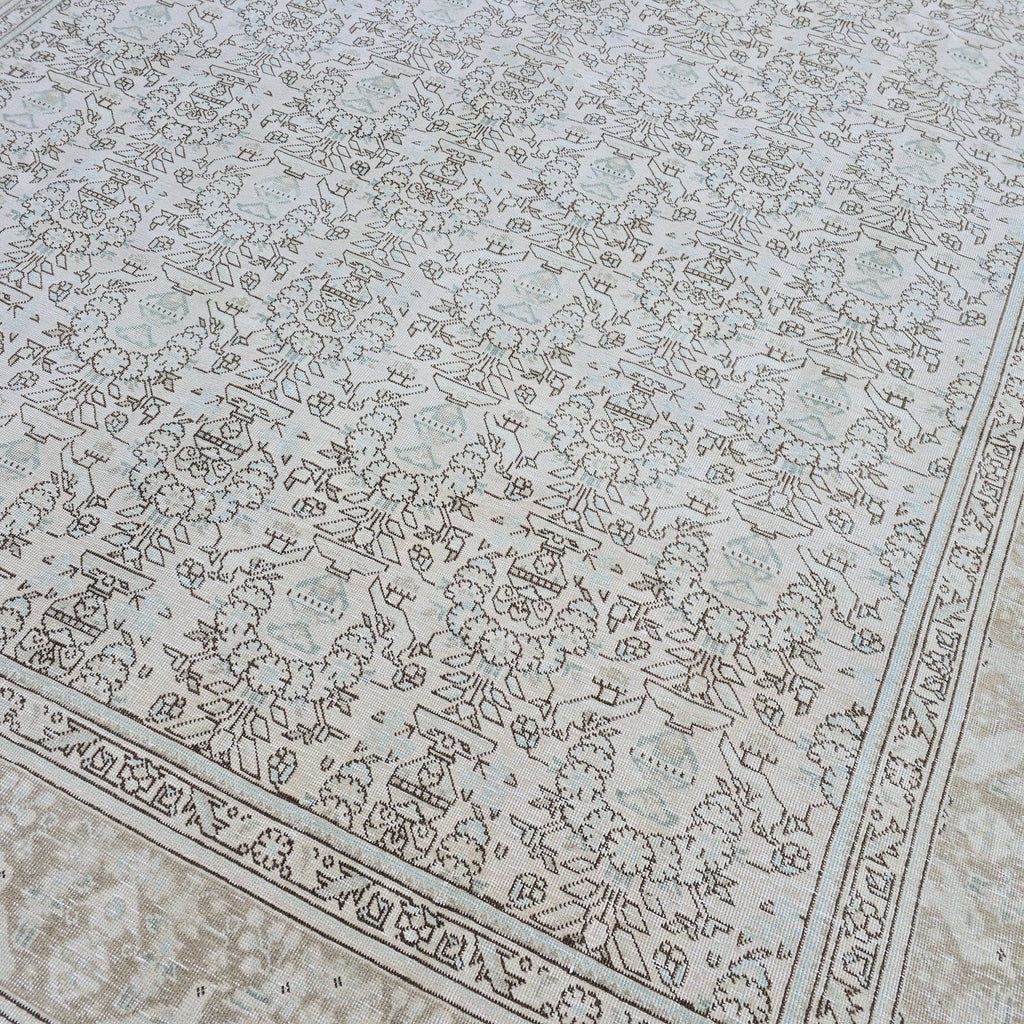 Oversized Neutral Oushak Rug: Vintage Turkish Wool Carpet (9x12 ft)