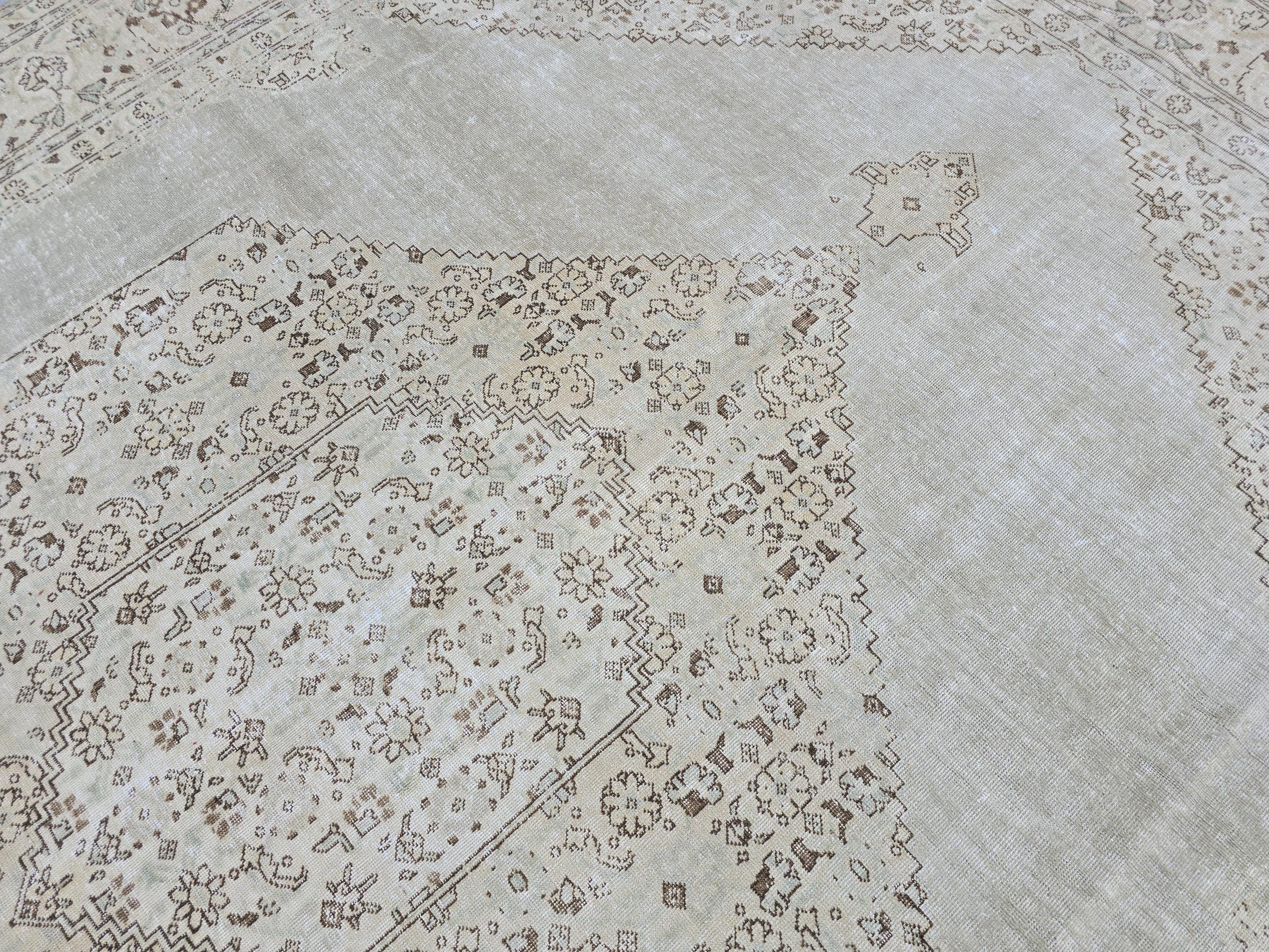 10x13 Hand-Knotted Oushak Rug: Vintage Turkish Wool Carpet