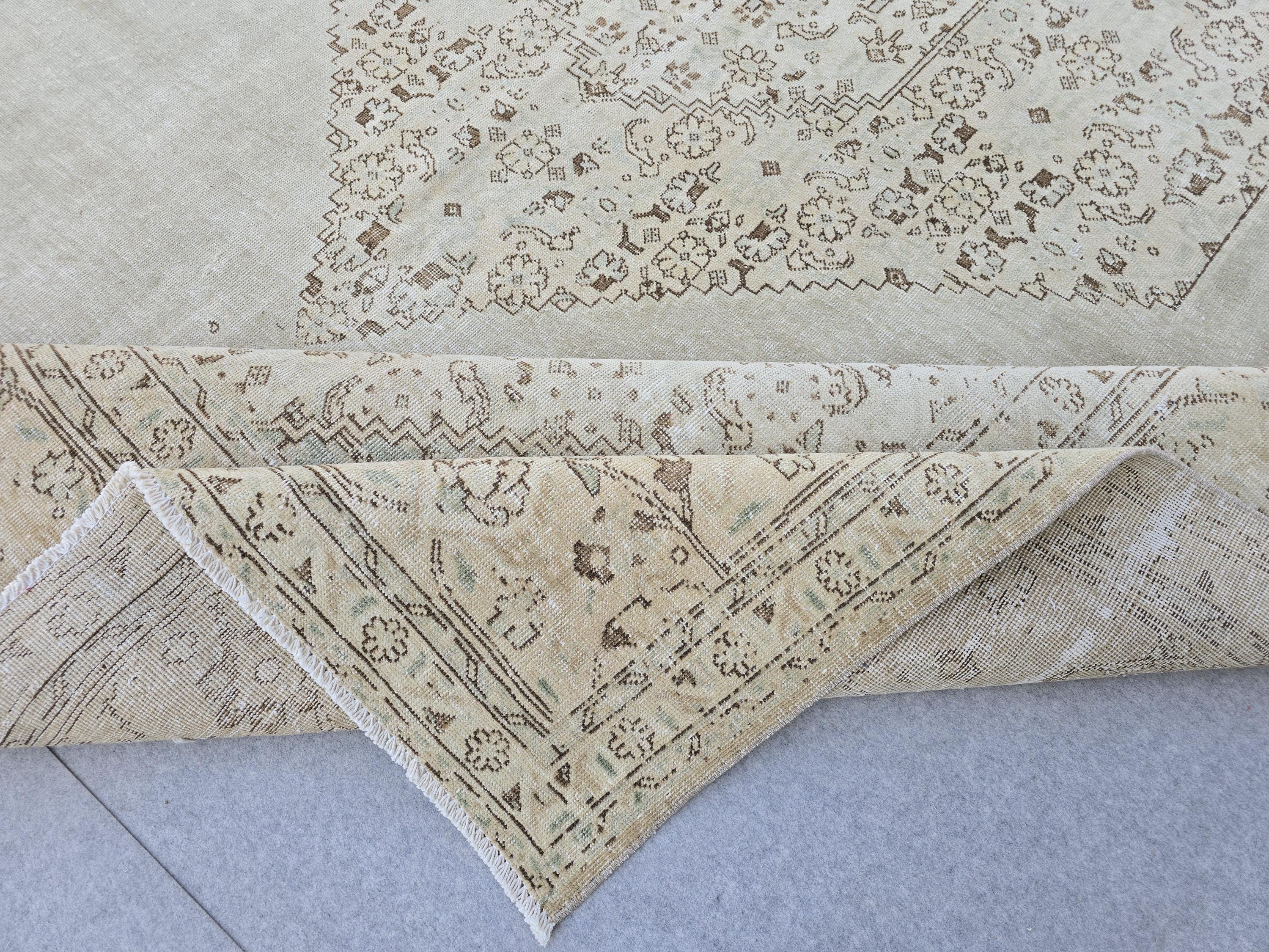 10x13 Oversize Vintage Turkish Area Rug/ Hand Knotted Wool Neutral Carpet