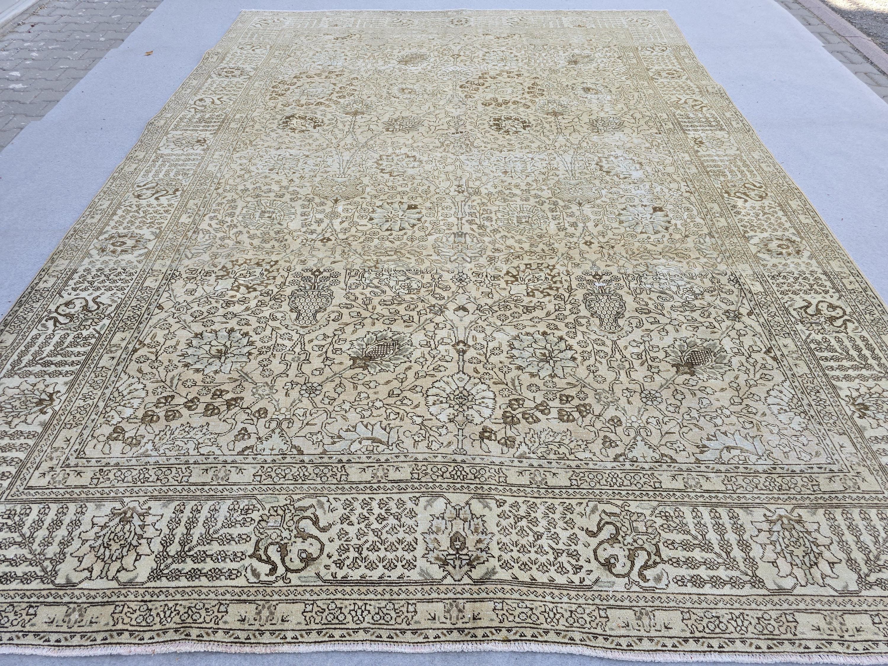 Vintage Hand-Knotted Turkish Wool Rug 9x12: Neutral Oushak Style