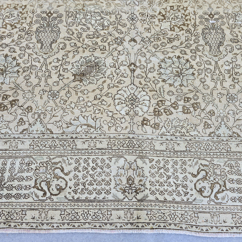 Vintage Hand-Knotted Turkish Wool Rug 9x12: Neutral Oushak Style