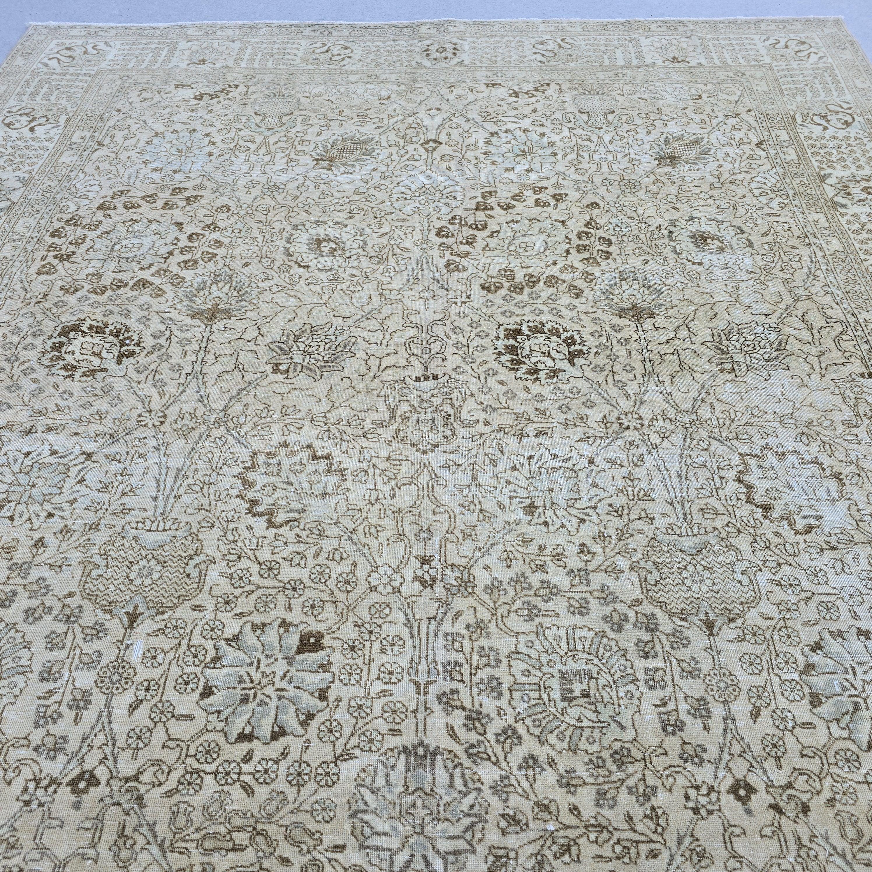 Vintage Hand-Knotted Turkish Wool Rug 9x12: Neutral Oushak Style