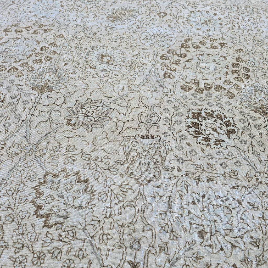 Vintage Hand-Knotted Turkish Wool Rug 9x12: Neutral Oushak Style