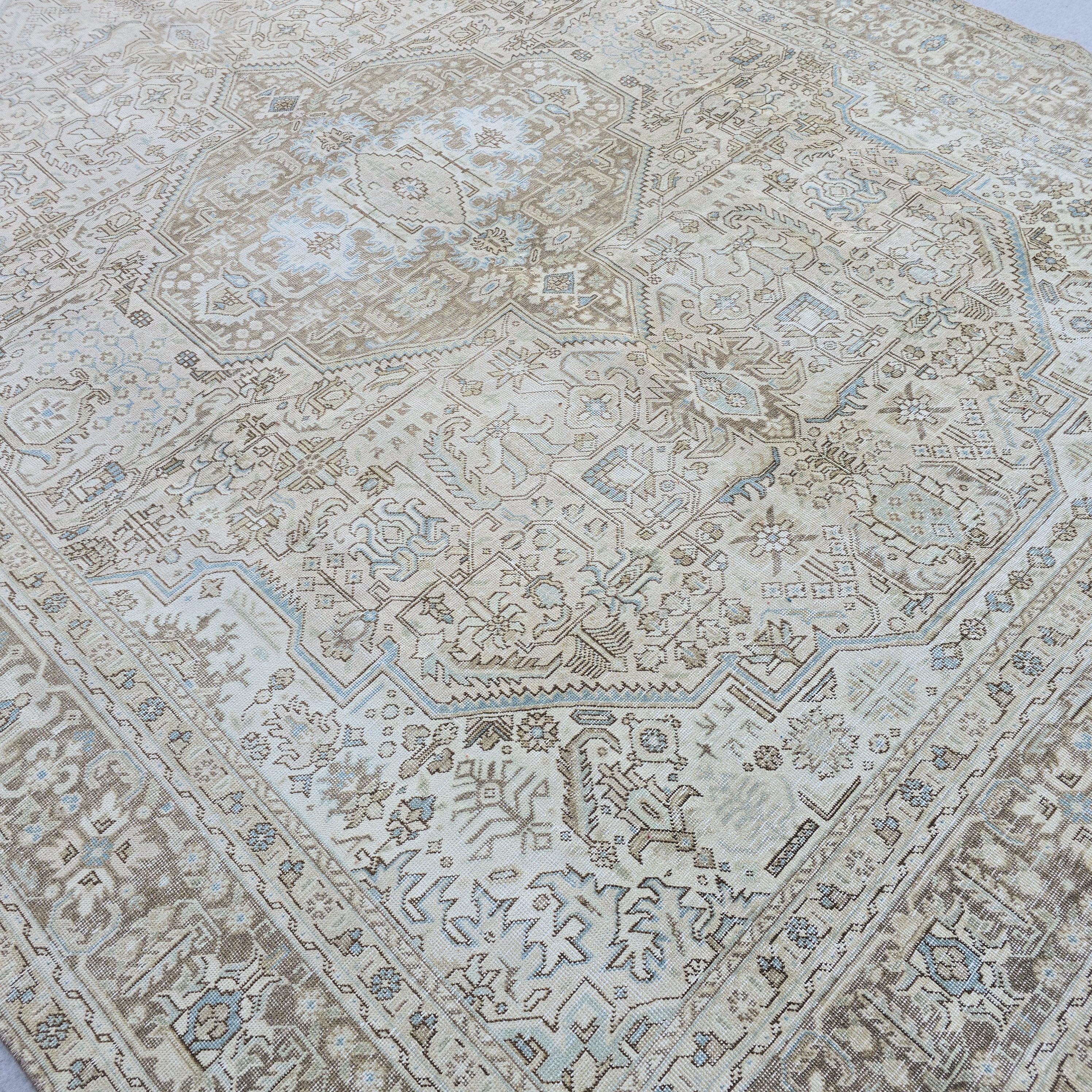 Large Vintage Oushak Rug: 9.5x12.5 ft, Hand-Knotted Wool, Muted Beige