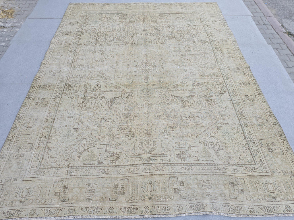 Vintage Hand-Knotted Oushak Rug: Neutral Beige & Brown, 9.7x12.5 ft.