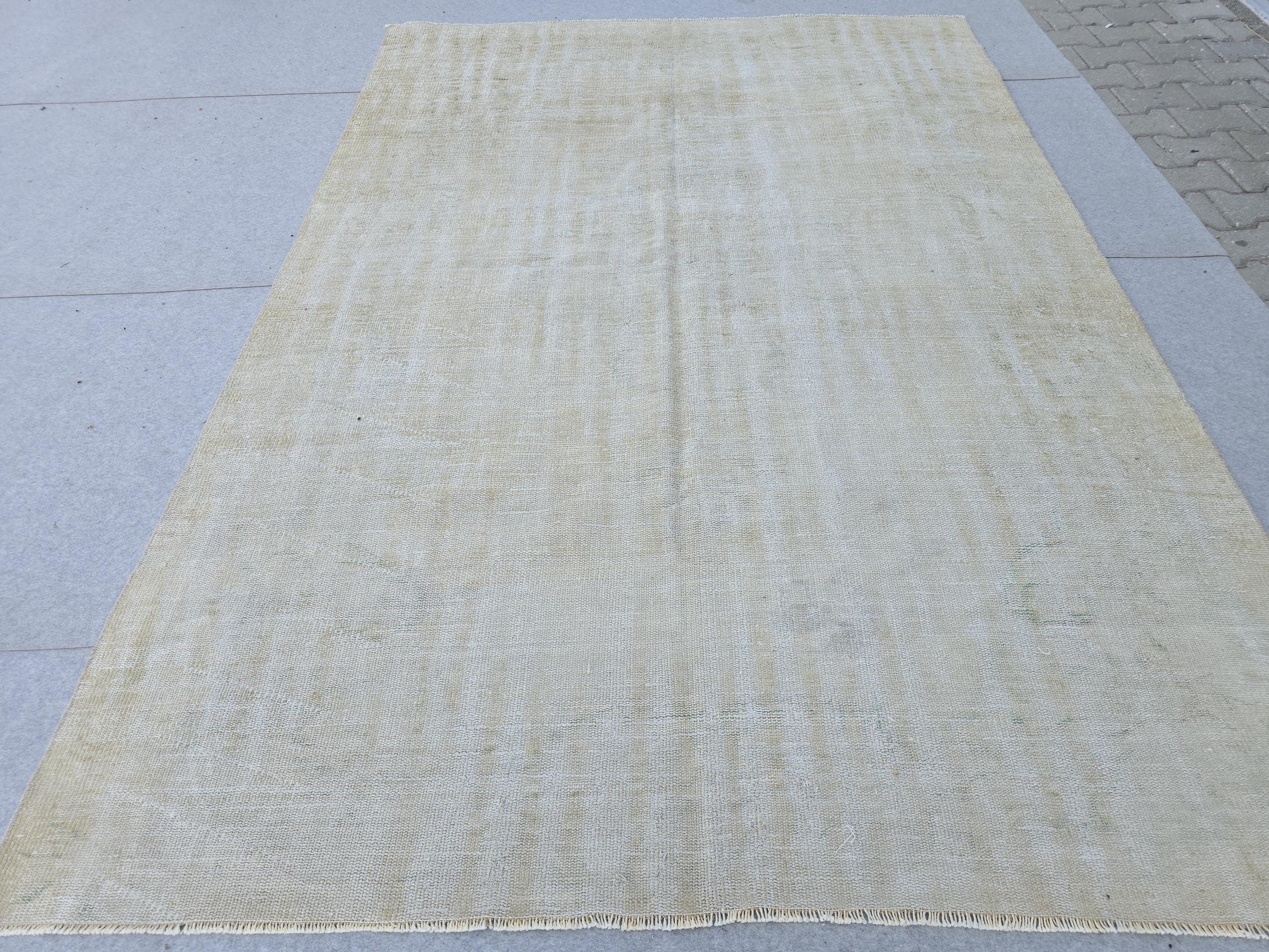 6x9 Neutral Vintage Turkish Oushak Rug: 6x9 Wool Bedroom Rug