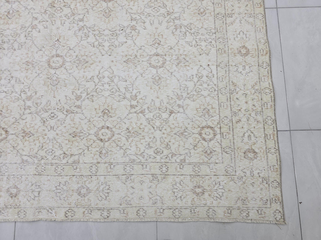 Hand-Knotted Wool Oushak Rug 7x10: Cream Beige Vintage Turkish Rug